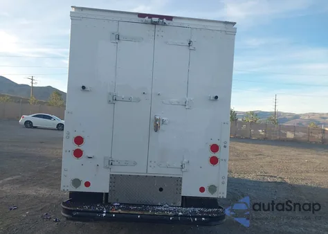 2015 Ford F-250 Xl z USA, uszkodzony, nr VIN 1FDBF2B60FED21631